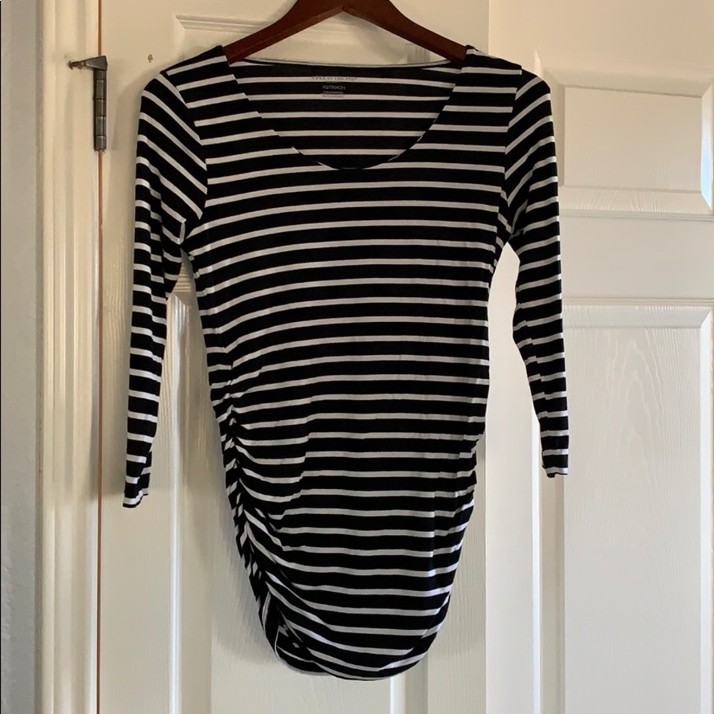 Pea in the Pod maternity top